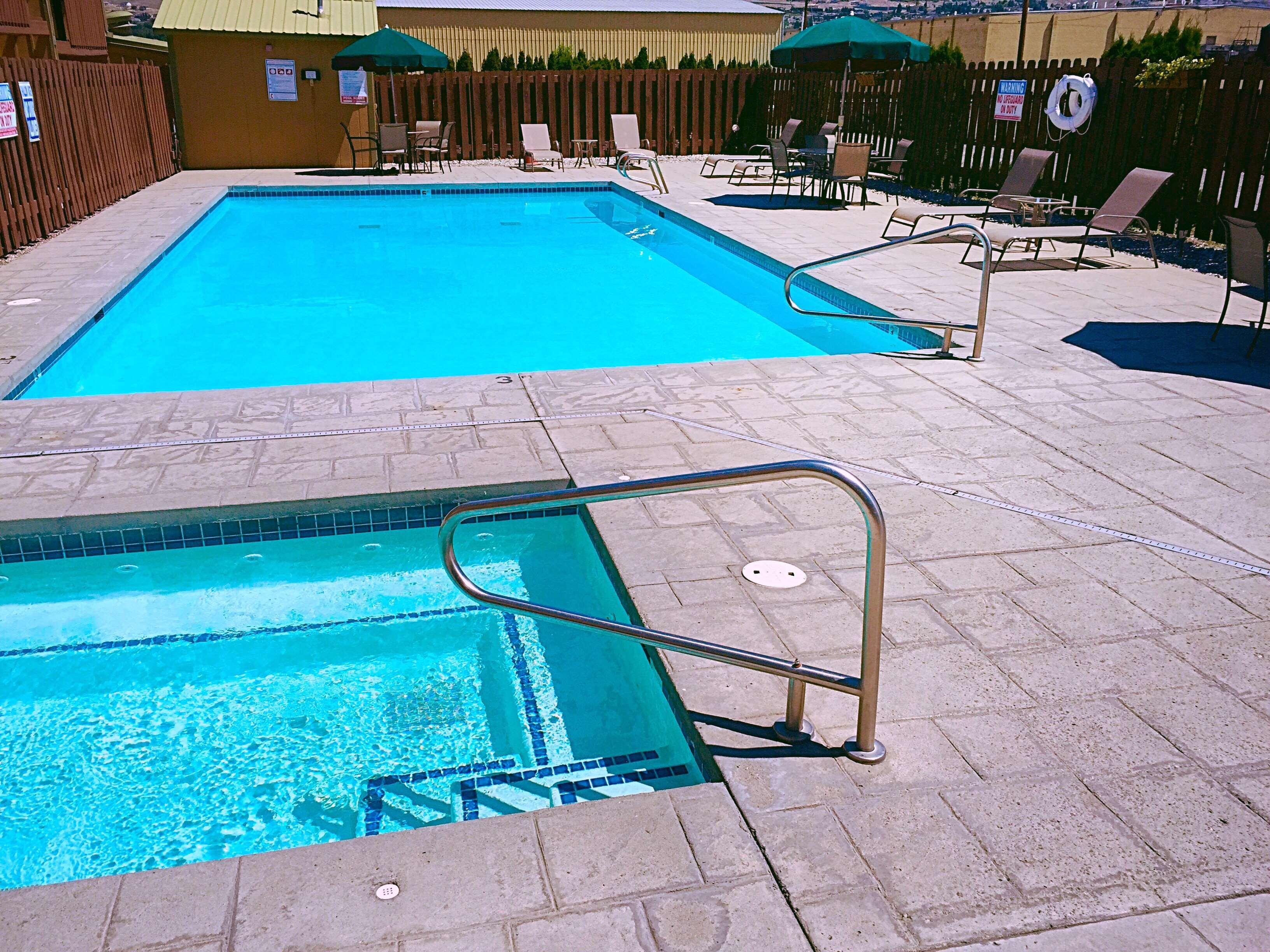 וונאטצ'י Best Western Chieftain Inn מראה חיצוני תמונה