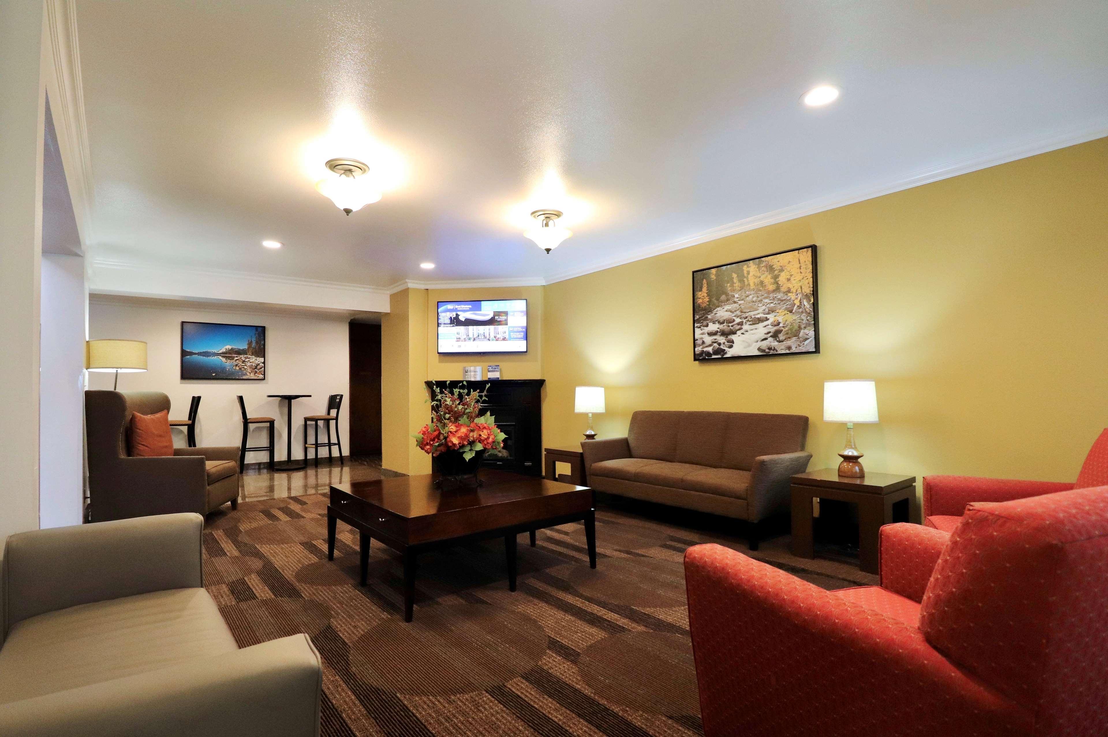 וונאטצ'י Best Western Chieftain Inn מראה חיצוני תמונה