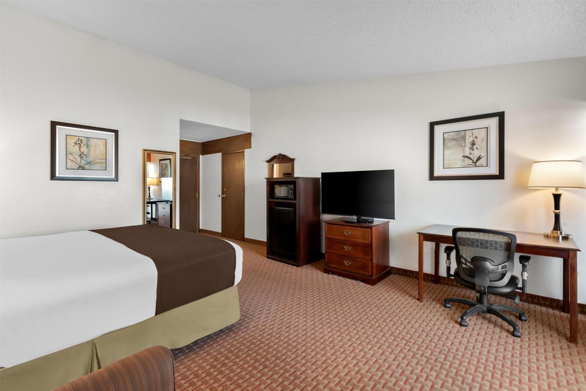 וונאטצ'י Best Western Chieftain Inn מראה חיצוני תמונה