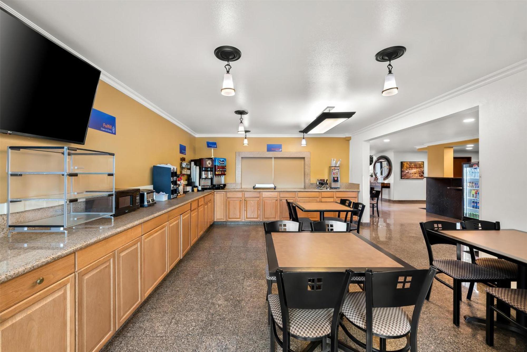 וונאטצ'י Best Western Chieftain Inn מראה חיצוני תמונה