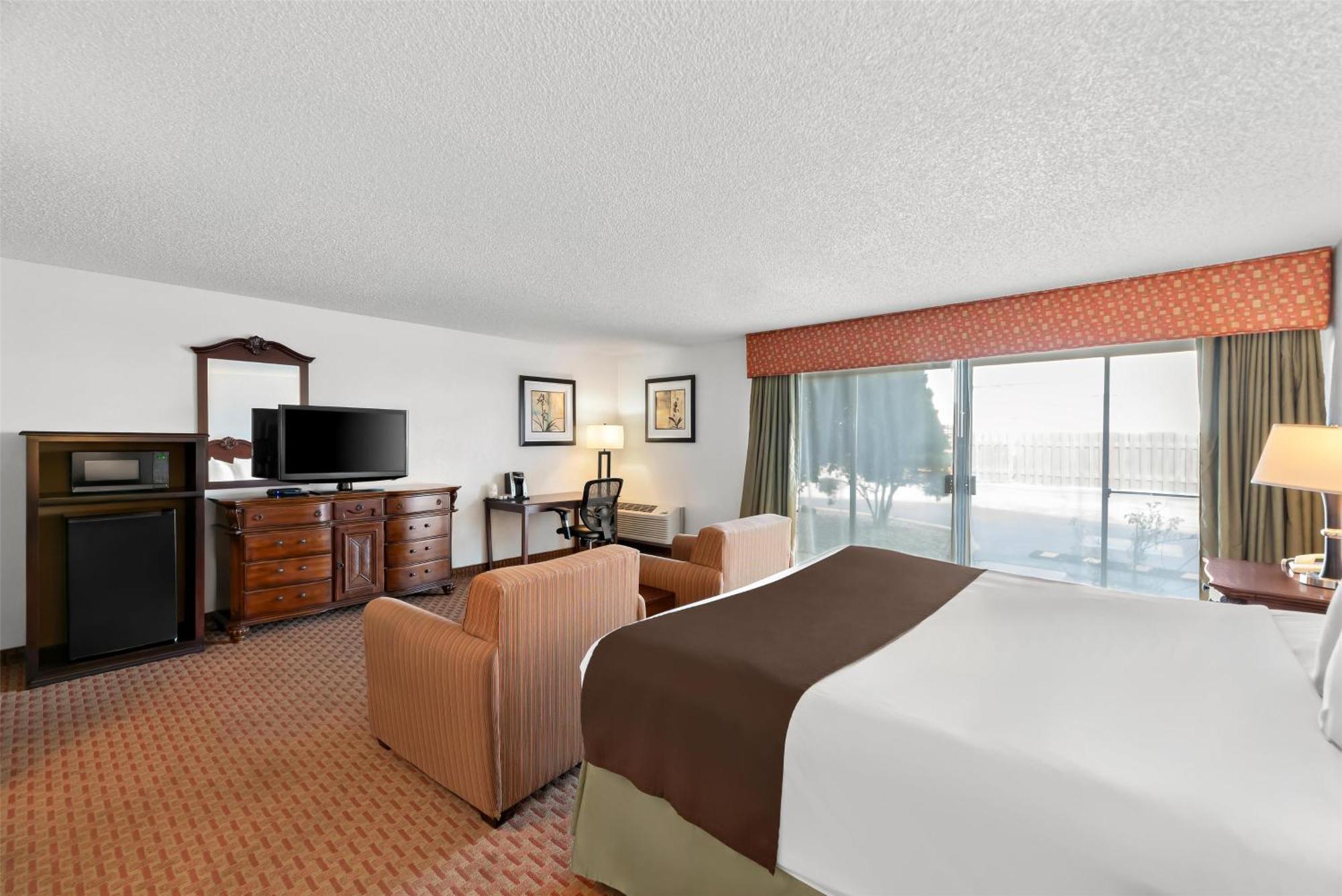וונאטצ'י Best Western Chieftain Inn מראה חיצוני תמונה